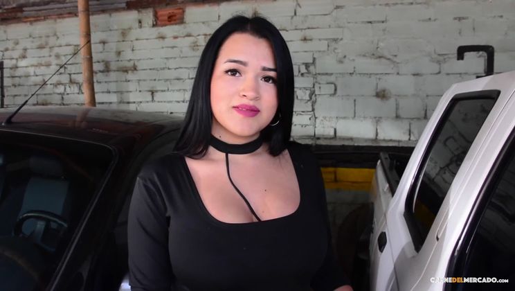 Sexy tattooed Colombian amateur flaunts fat ass in raunchy pickup and fuck