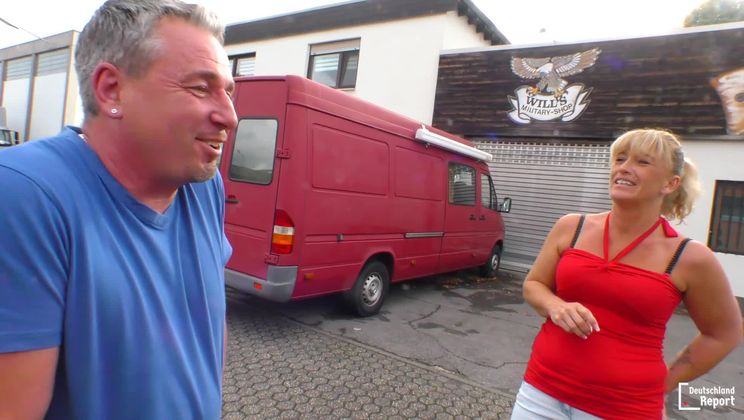 Chubby mature German babe is seduced and fucked in hot amateur sex session
